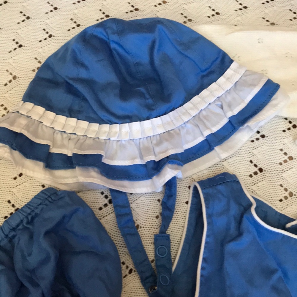 Baby dress with hat and sweater - Picture 5 of 7